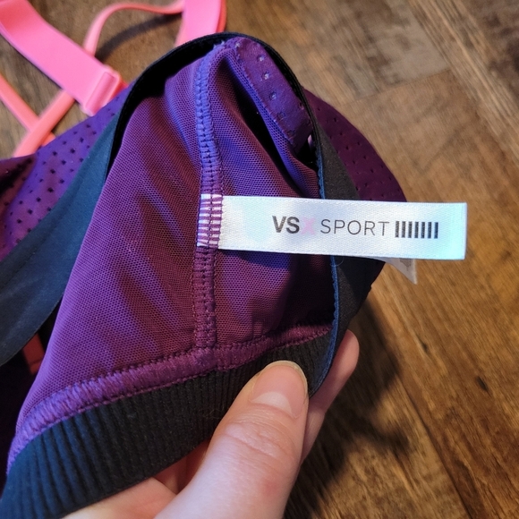 Victoria's Secret Purple Pink Criss Cross Strappy Sports Bra - Picture 3 of 6